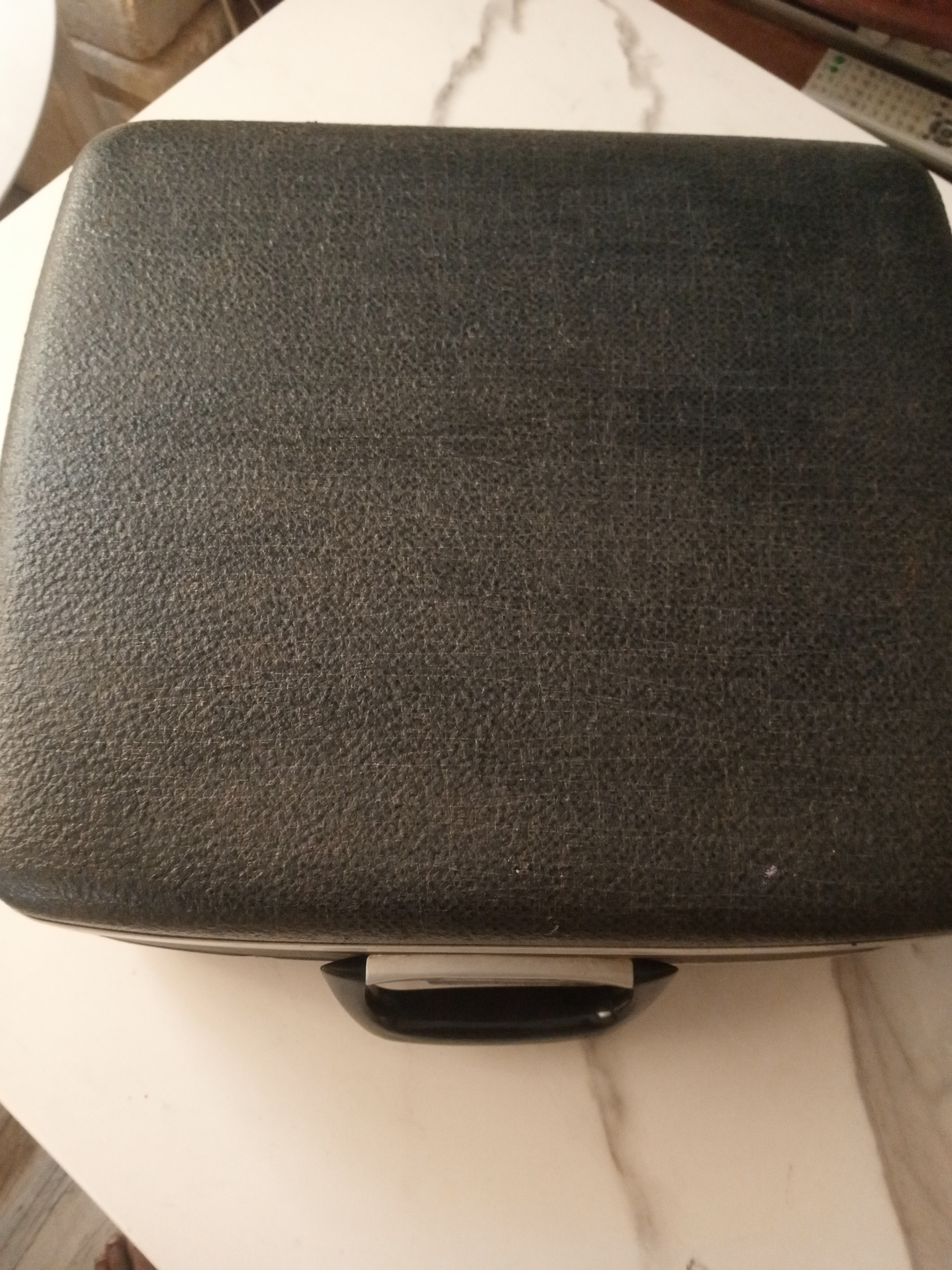 Smith corona Sterling portable typewriter  — Image 8