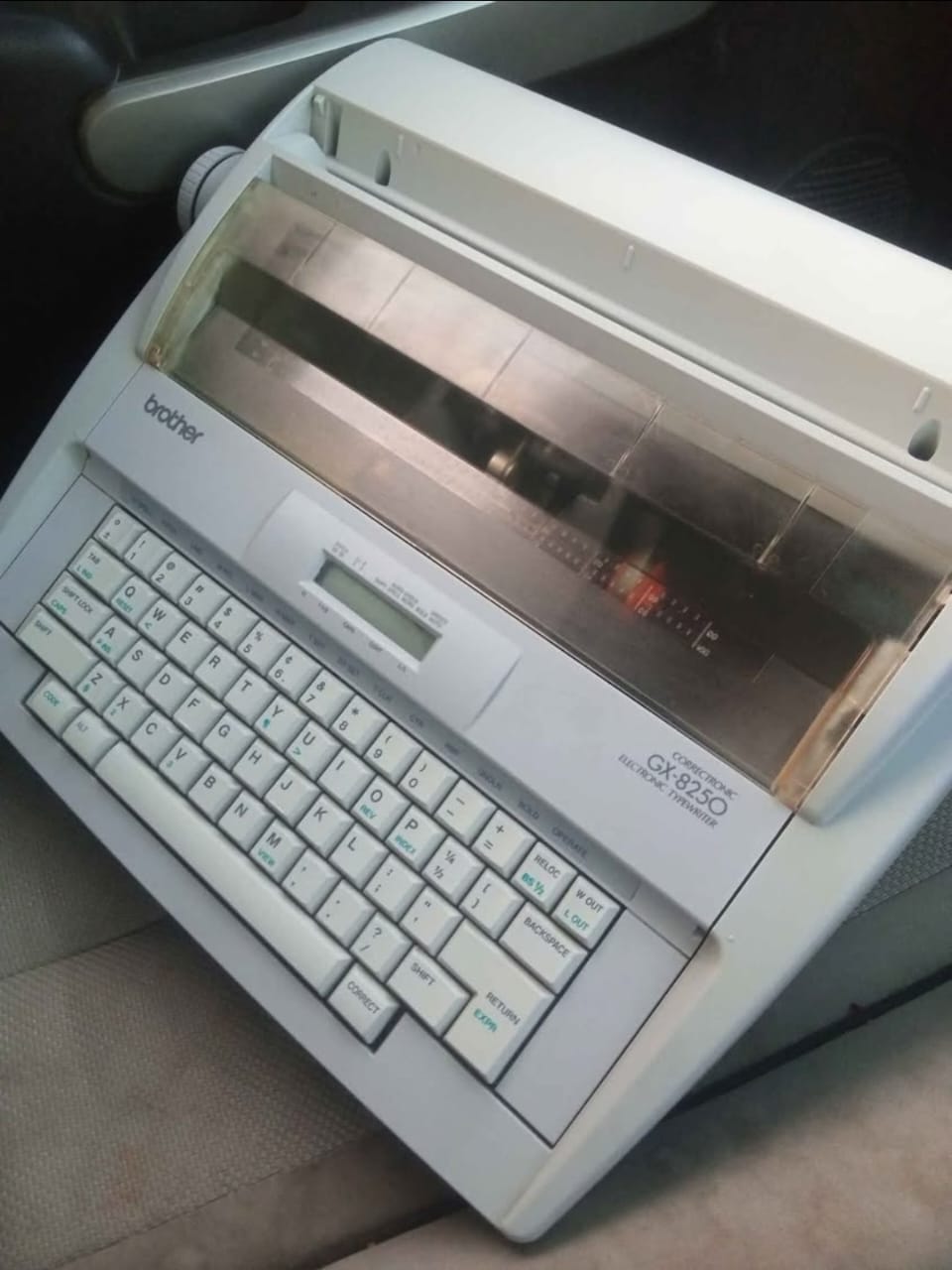 Brother GX 8250 Correctible Typewriter