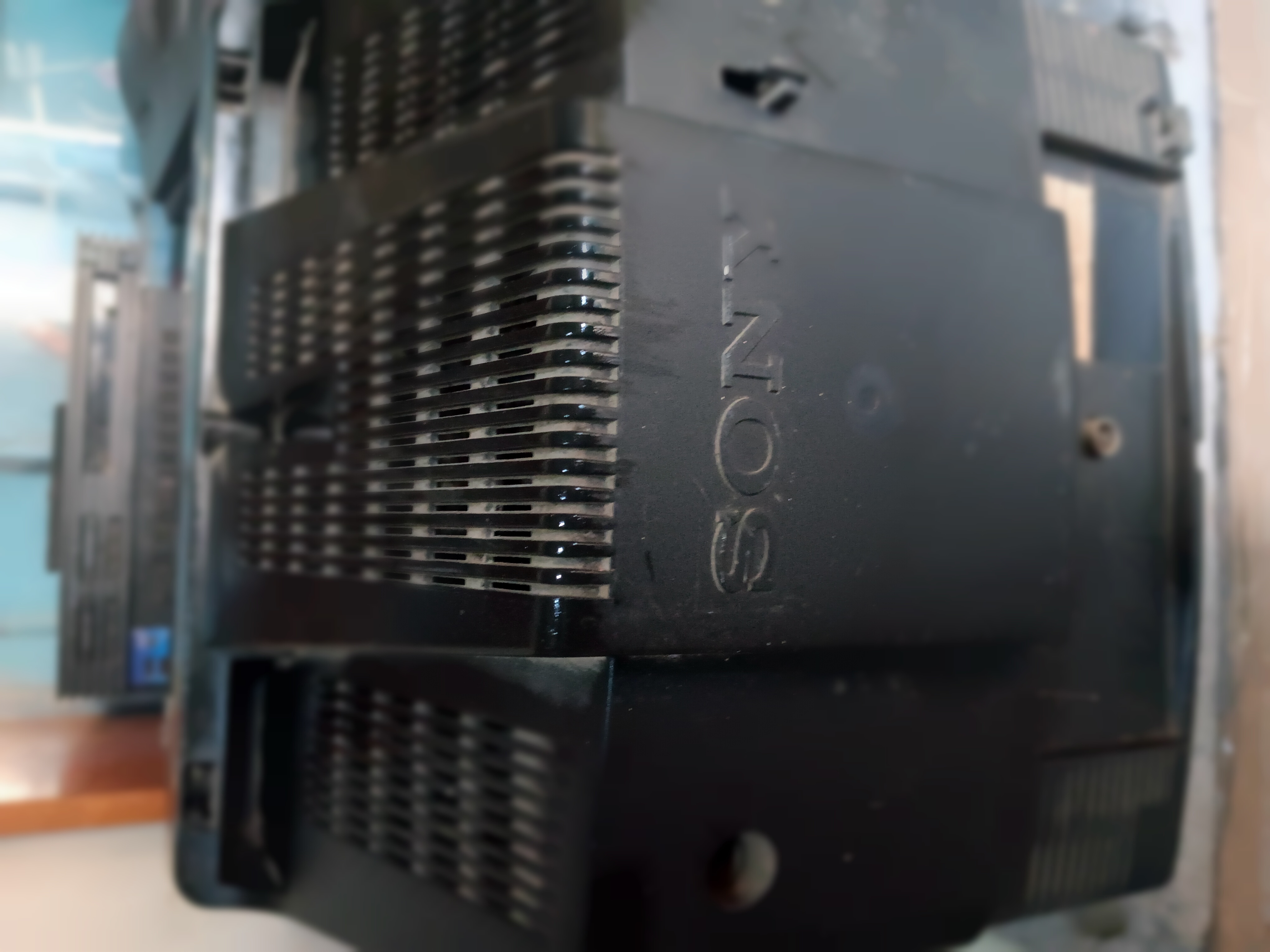 SONY 14 INCH KV 1435M3 CRT TV — Image 4
