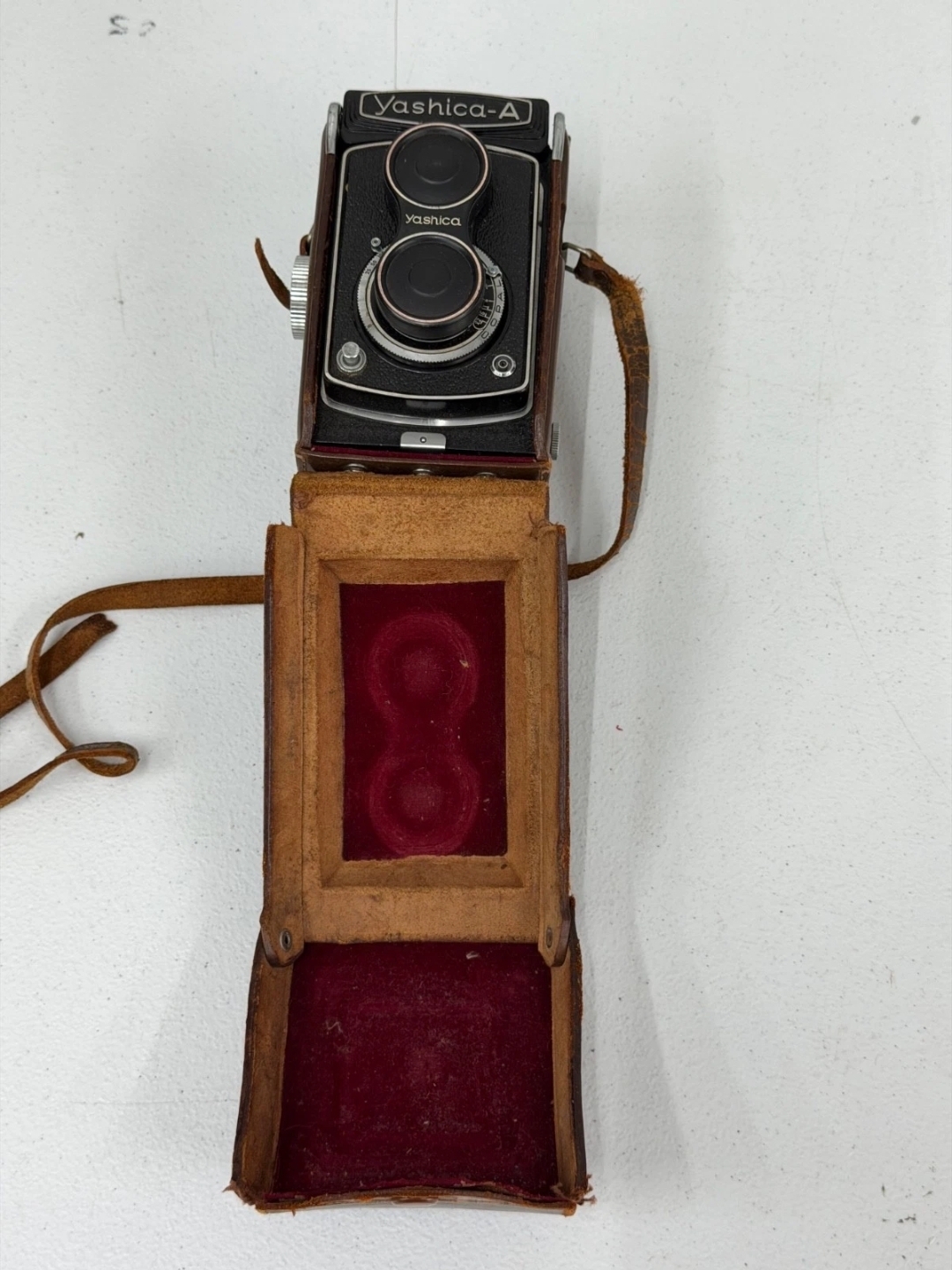 Yashica A twin lens reflex 120 mm film camera 