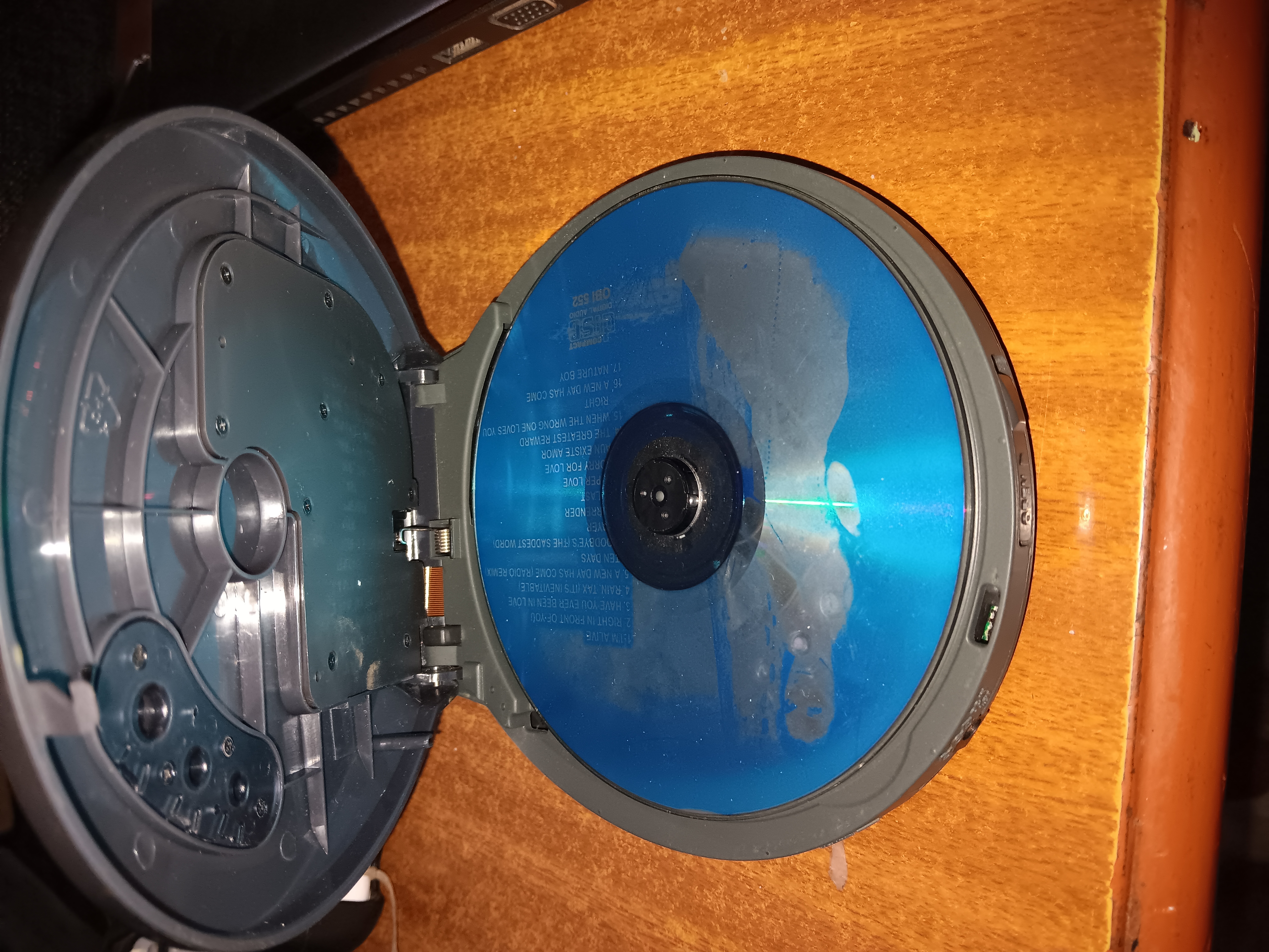 JVC XL PG38BK DISCMAN  — Image 3