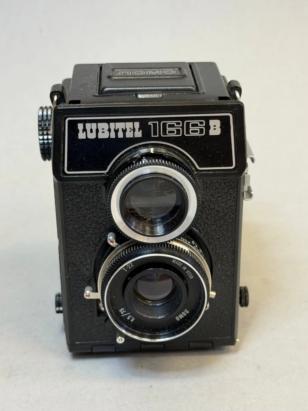 Lubitel 166b 120mm tlr film camera 