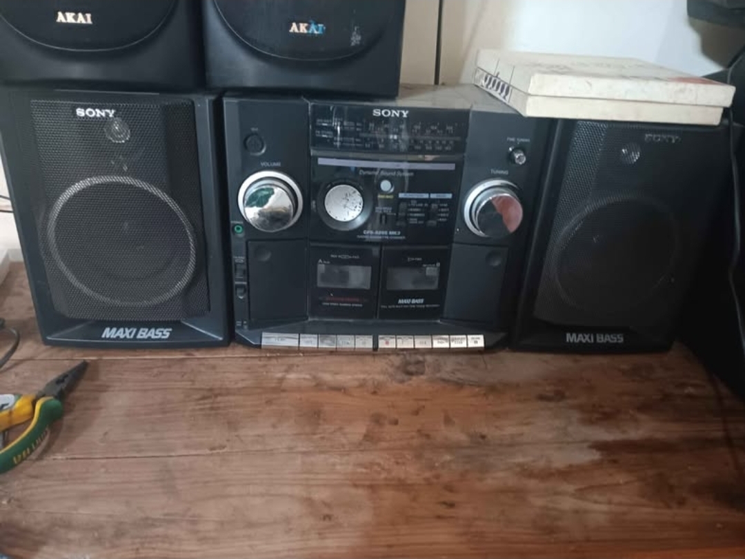 Sony cfd mark 2 boombox  — Image 2
