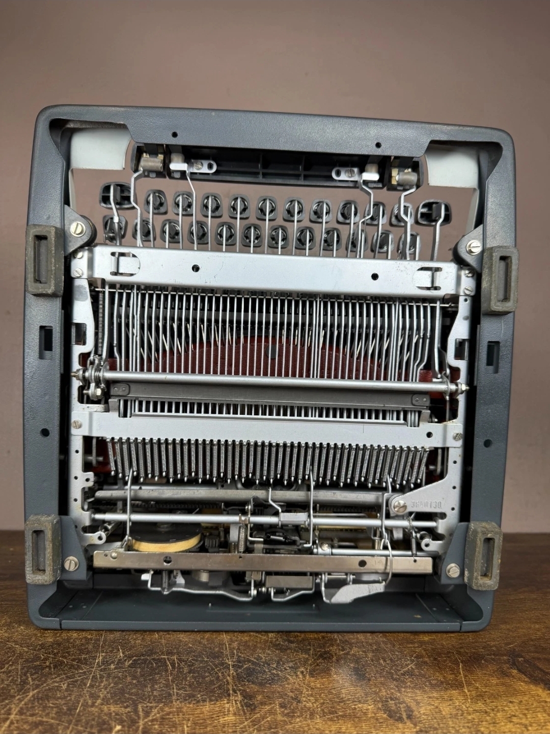 Olympia sm 9 typewriter  — Image 5