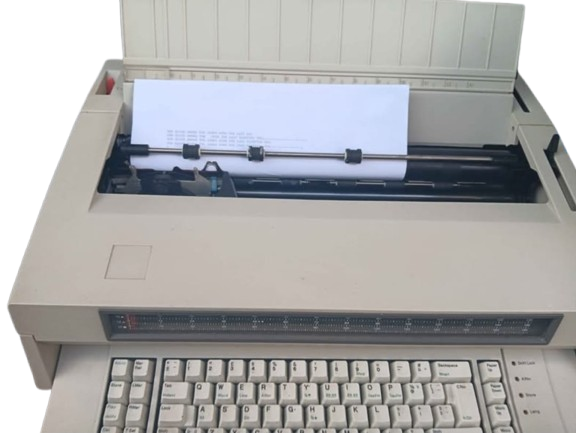 IBM 6784 Electronic Typewriter — Image 2