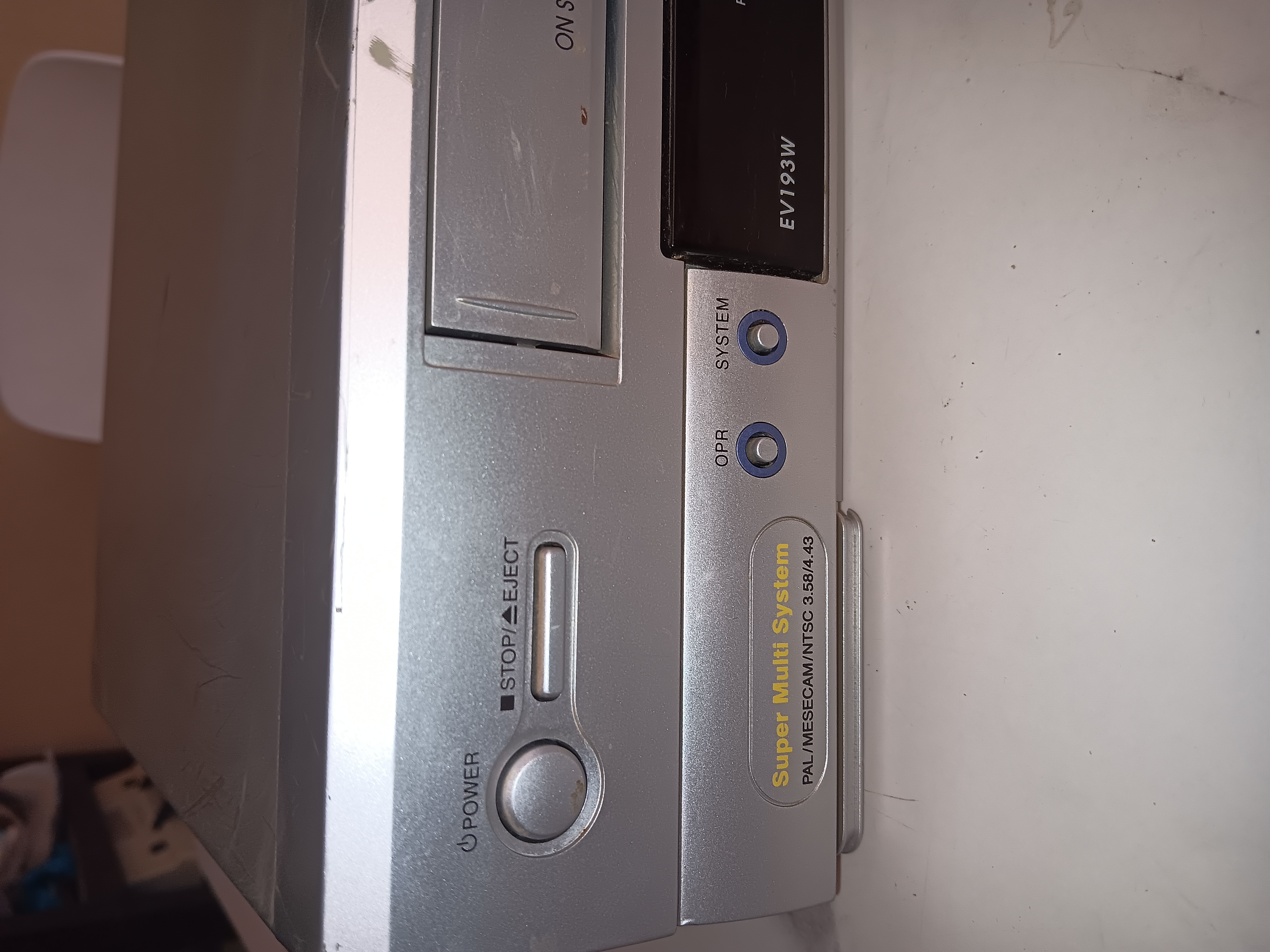 LG EV13W VCR — Image 5