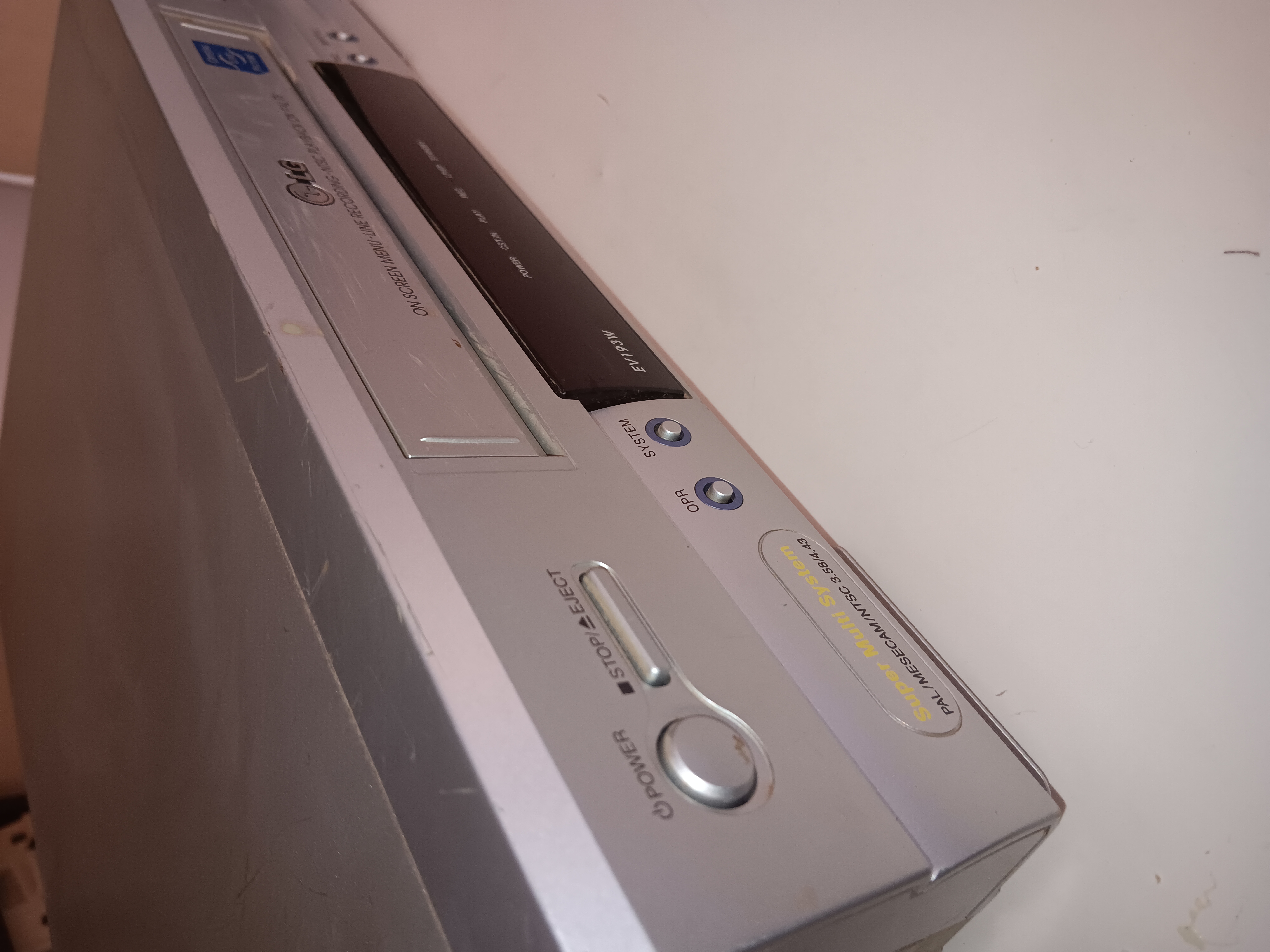 LG EV13W VCR — Image 3