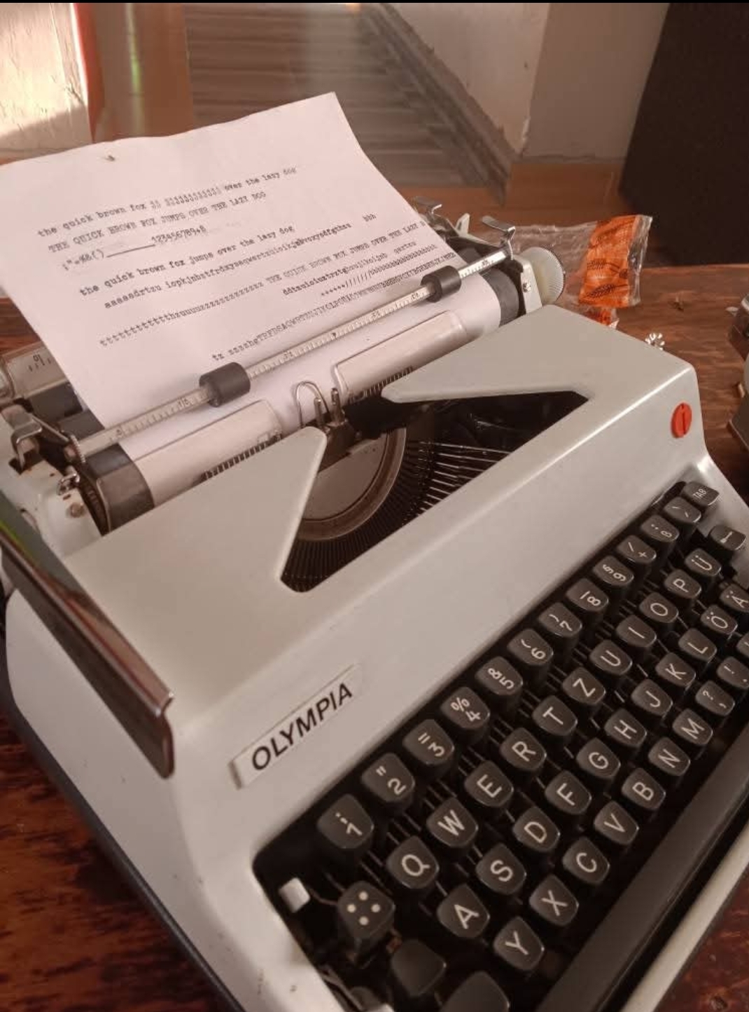 Olympia sm 9 typewriter  — Image 7