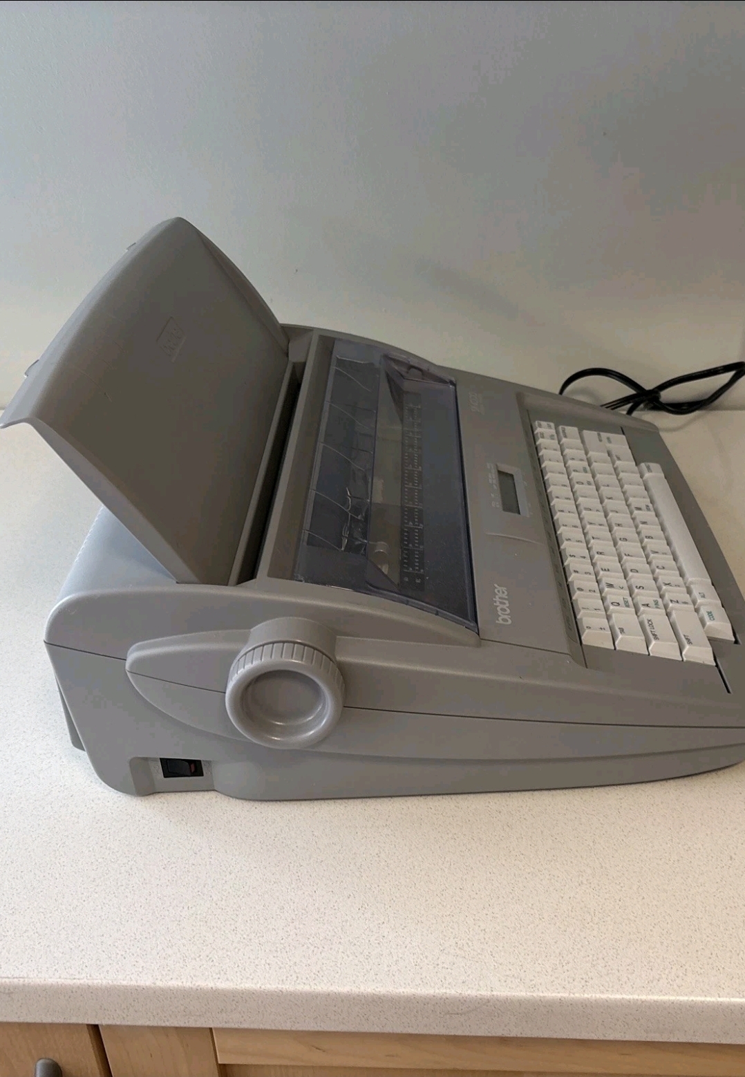 BROTHER SX 4000 ELECTRONIC TYPEWRITER  — Image 2