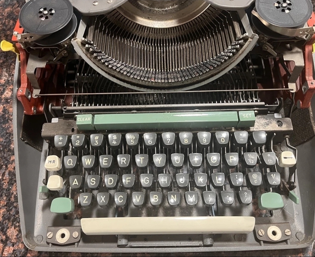 Olympia sg3 manual typewriter  — Image 4