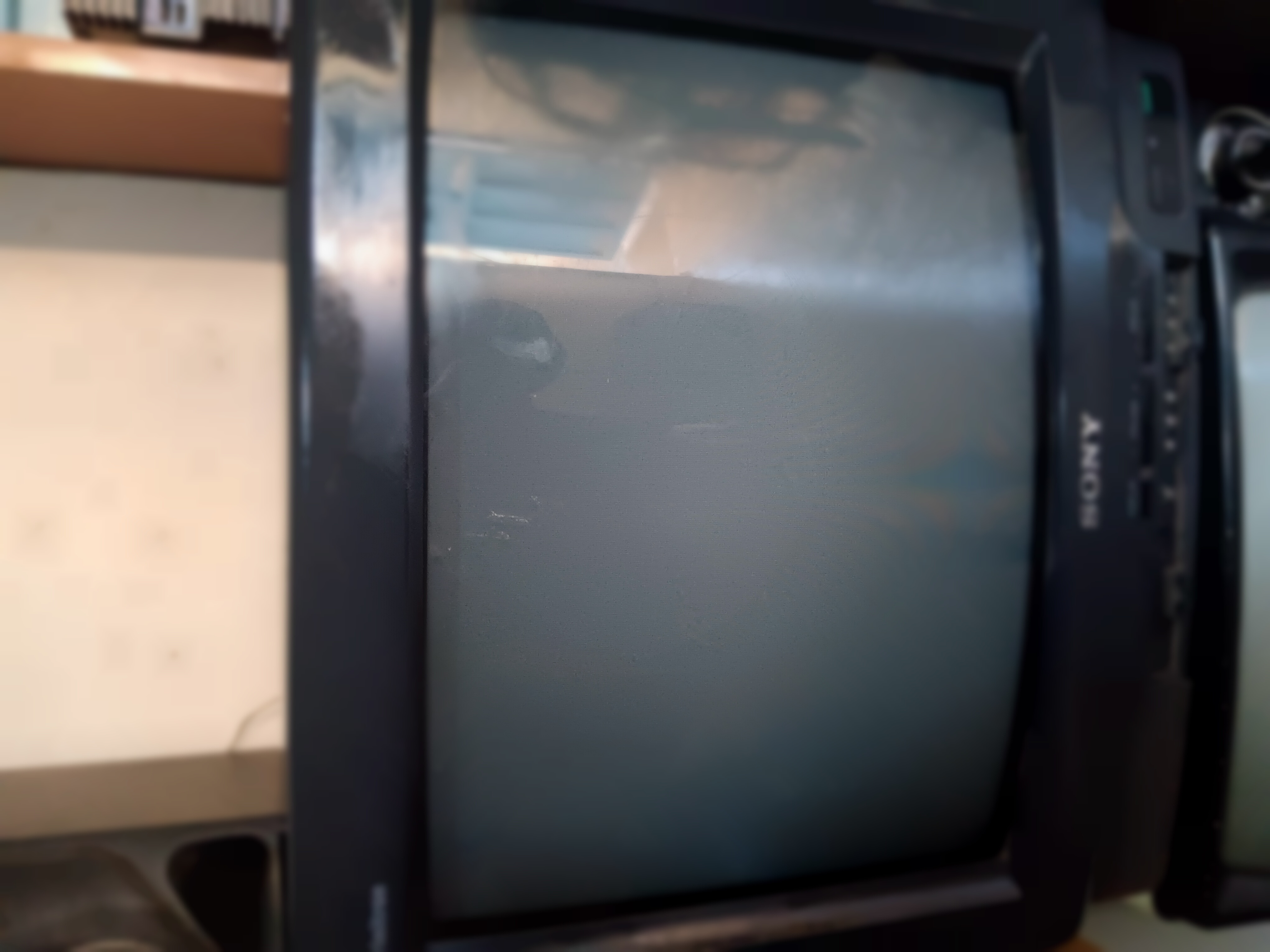 SONY 14 INCH KV 1435M3 CRT TV