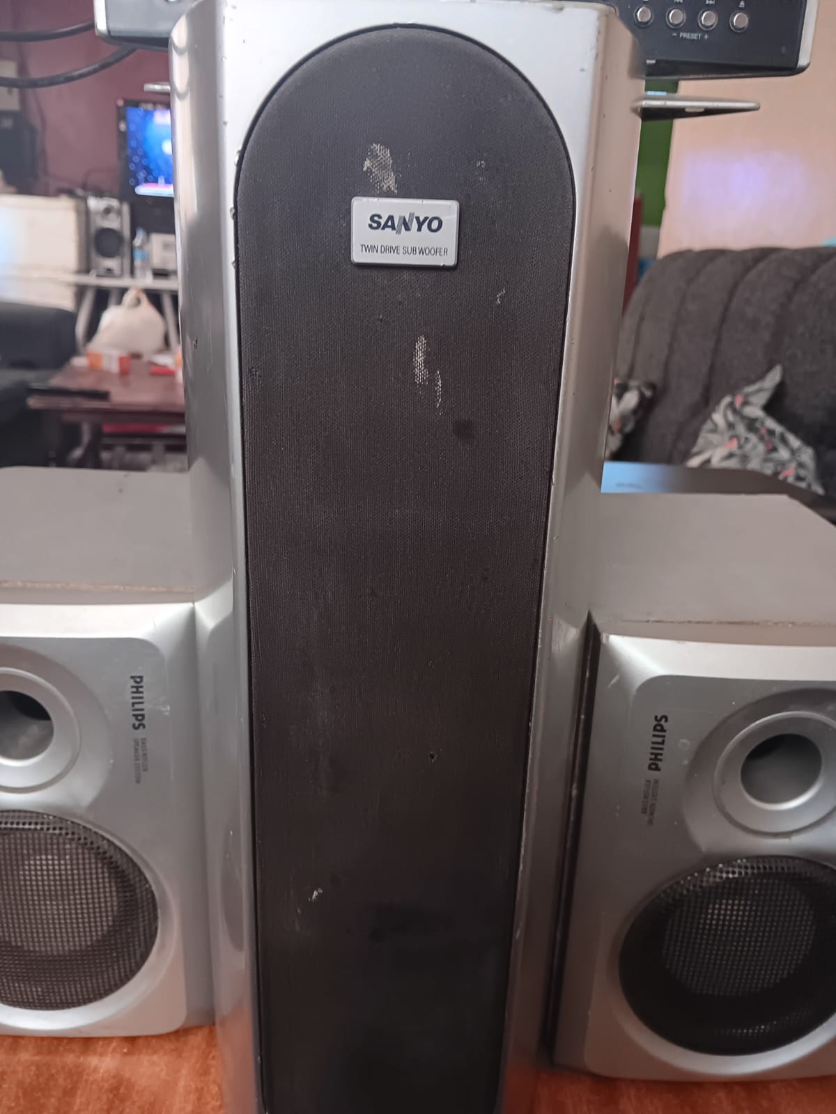 Sanyo DC-DMW4500 Stereo Home Theater System — Image 7